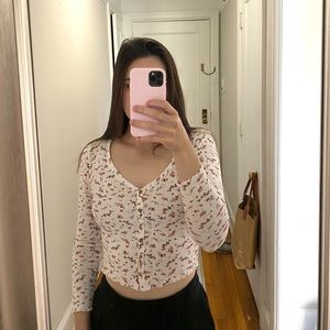 Rue21 floral print long sleeve shirt